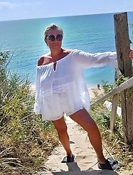 Mature women sharing provocative photos of their beautiful bodies.