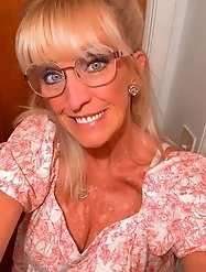 Mature ladies and young girls from OlderWomanFun