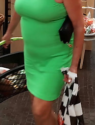 Old mistress is trying to tease