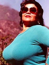 Gallant experienced mom looks fuckable